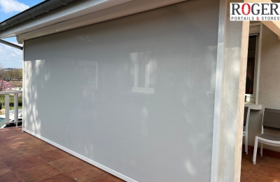 Store extérieur vertical coffre zip vers Bourgoin Jallieu (38300)