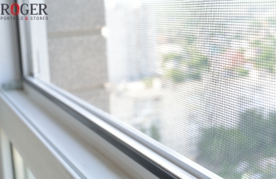 Entretien et Nettoyage des Moustiquaires Enroulables : Conseils et Astuces pour une Protection Durable