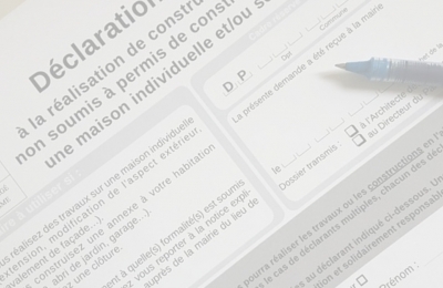 Changer son portail dans le Nord Isère : Déclaration de Travaux obligatoire ? Nos solutions Aluminium Sur Mesure