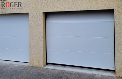 Porte de garage sectionnelle blanc satiné motorisée Somfy à la Tour du Pin (38110)