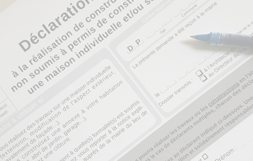Changer son portail dans le Nord Isère : Déclaration de Travaux obligatoire ? Nos solutions Aluminium Sur Mesure